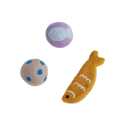 FOFOS Sardine Catnip Cat Toy - 2Balls &1Fish