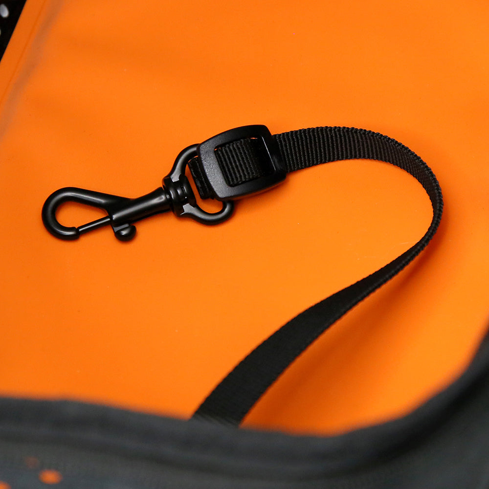 IBIYAYA Breezy Wanderer Fur-Free Pet Tote Bag