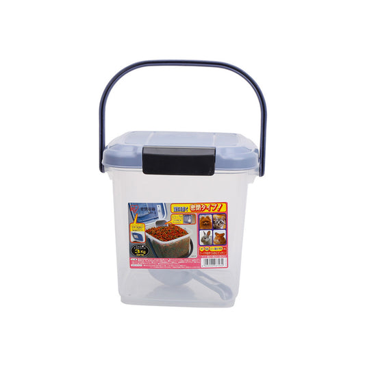 Petso 3–4kg pet food storage container with desiccant and scooper on white background
